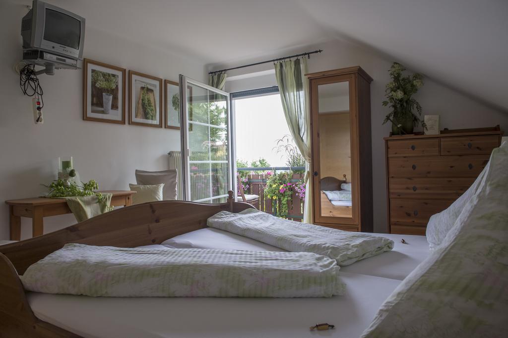 Privatzimmer Haring Kitzeck im Sausal Exterior foto