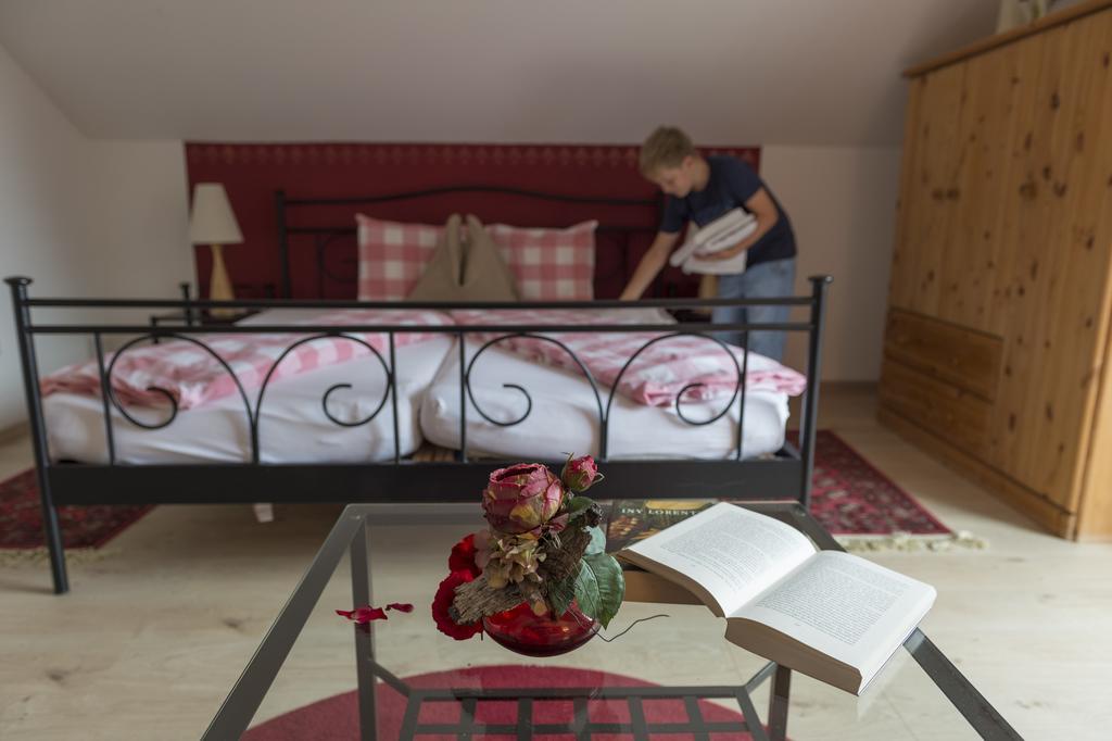 Privatzimmer Haring Kitzeck im Sausal Exterior foto